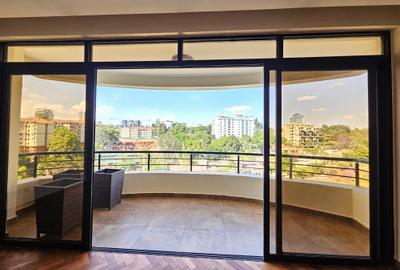 3 Bed Apartment with En Suite in Riverside