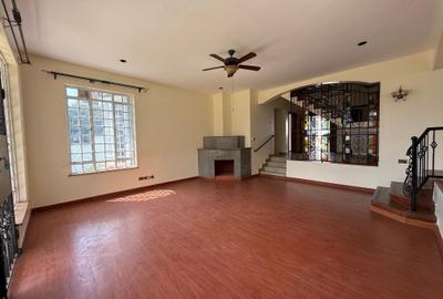 5 Bed House with En Suite in Runda