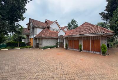 5 Bed Townhouse with En Suite in Kitisuru