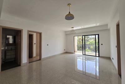 Serviced 2 Bed Apartment with En Suite at Northlands - 4