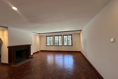 5 Bed House with En Suite in Runda - 4