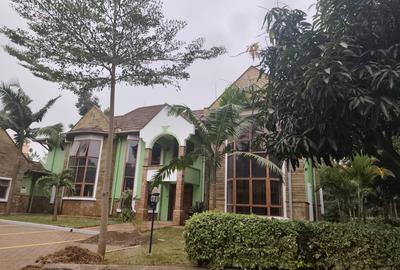 5 Bed Townhouse with En Suite in Runda - 2