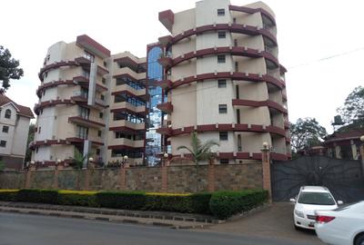 3 Bed Apartment with En Suite at Denis Prit - 2