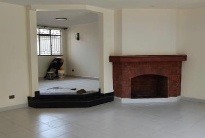 4 Bed Townhouse with En Suite in Lavington - 2