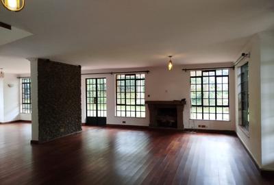 4 Bed House with En Suite in Karen - 2