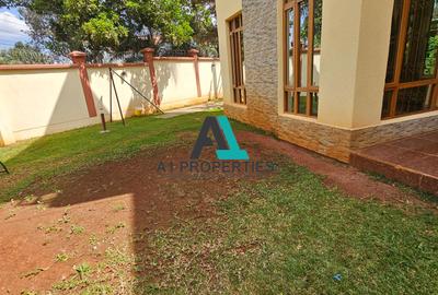 5 Bed Townhouse with En Suite in Lavington - 2
