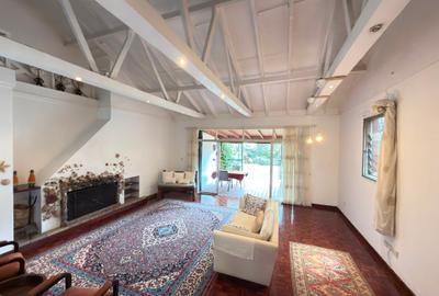 2 Bed House with En Suite at Loresho Crescent - 2