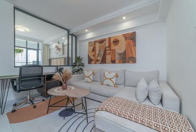 Serviced 1 Bed Apartment with En Suite at 23 Westlands Road - 3