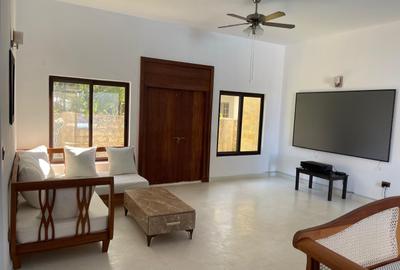Serviced 6 Bed Apartment with En Suite at Watamu Beach - 4