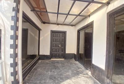 3 Bed House with En Suite in Runda - 2
