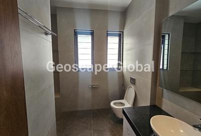 4 Bed Townhouse with En Suite in Loresho - 4