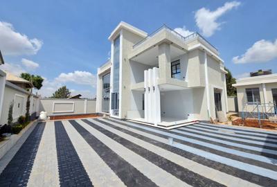 5 Bed House with En Suite in Ruiru