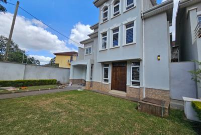 5 Bed Townhouse with En Suite at Lavington