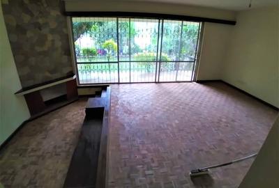 4 Bed Townhouse with En Suite in Westlands Area - 4
