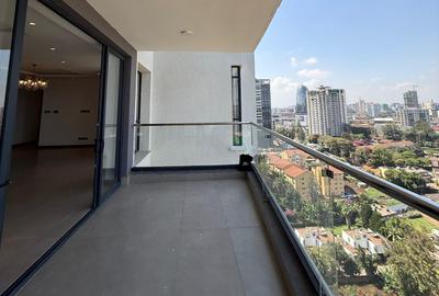 4 Bed Apartment with En Suite in Riverside - 3