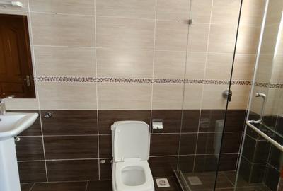 3 Bed Apartment with En Suite in Riverside - 4