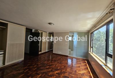 3 Bed Apartment with En Suite in Riverside - 4