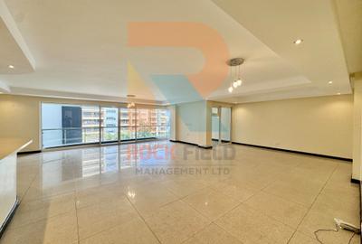 3 Bed Apartment with En Suite in Riverside - 3