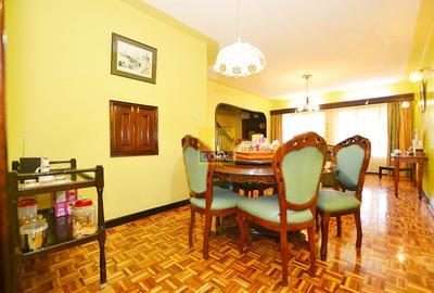 4 Bed House with Garden in Brookside - 4