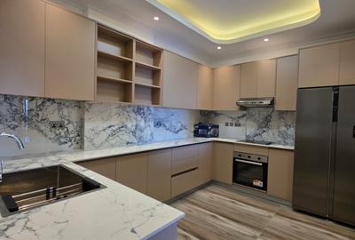 2 Bed Apartment with En Suite in Brookside - 3
