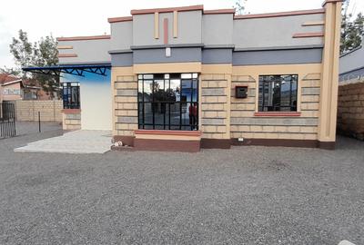3 Bed House with En Suite at Rimpa - 2
