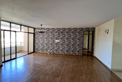 3 Bed Apartment with En Suite in Lavington - 2