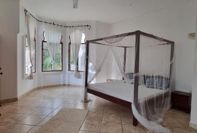 Serviced 3 Bed Apartment with En Suite at La-Marina Mtwapa - 4