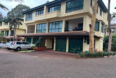 4 Bed Villa with En Suite in Kyuna
