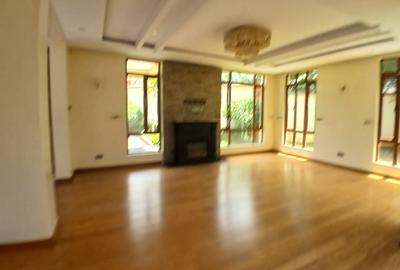 5 Bed Townhouse with En Suite at Lavington Green - 4