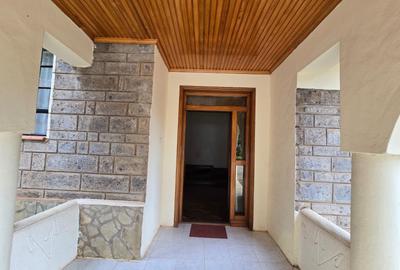 5 Bed Townhouse with En Suite in Runda - 2
