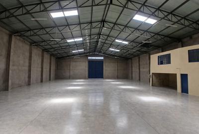 11,600 ft² Warehouse with Parking in Mlolongo - 3