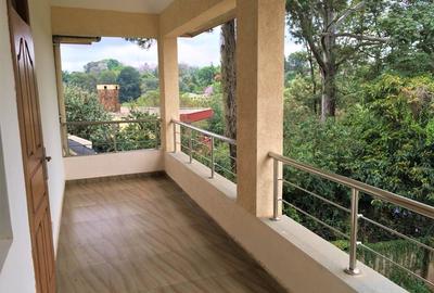 4 Bed Townhouse with En Suite at Hillview Close - 3