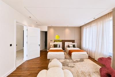 5 Bed House with En Suite in Runda - 3