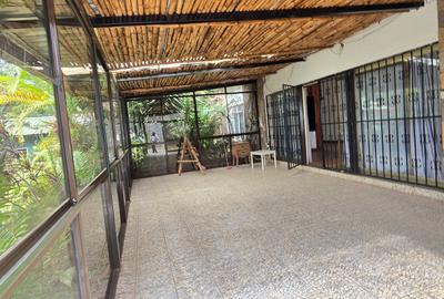 5 Bed Townhouse with En Suite at James Gichuru - 3
