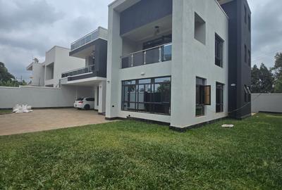 6 Bed House with En Suite at Kimbo