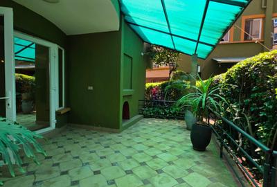 4 Bed House with En Suite in Riverside - 2