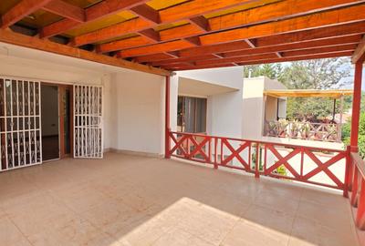 5 Bed Townhouse with En Suite at Lavington Green - 4