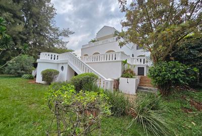 5 Bed House with En Suite in Nyari - 3