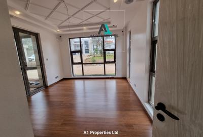 5 Bed Townhouse with En Suite in Karen - 2