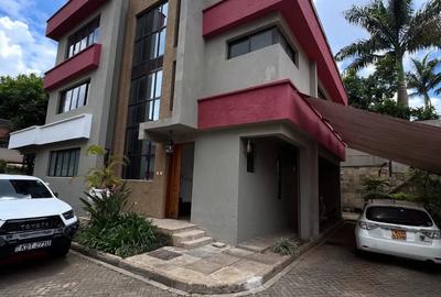 5 Bed Townhouse with En Suite at Convent Drive