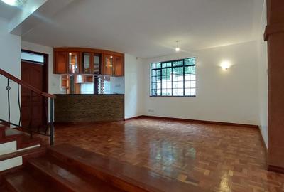 5 Bed Townhouse with En Suite in Lavington - 4