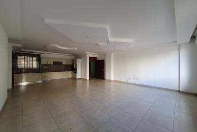 2 Bed Apartment with En Suite in Parklands