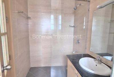 5 Bed Townhouse with En Suite in Karen - 3