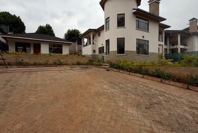 4 Bed House at Rosslyn - 2