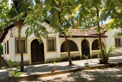3 Bed House with En Suite at Kanamai