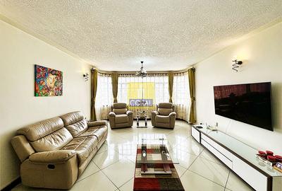 4 Bed Apartment with Parking in Parklands - 2