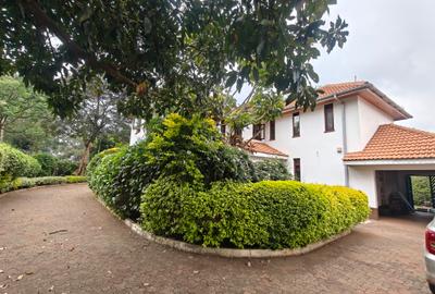 4 Bed Townhouse with En Suite in Lavington - 2
