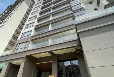 3 Bed Apartment with En Suite in Riverside - 3