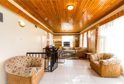 Furnished 3 Bed Apartment with En Suite in Brookside