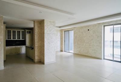 4 Bed Apartment with En Suite at 2026-510 - 2